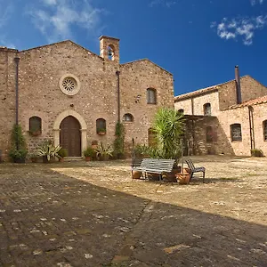 Relais Abbazia Santa Anastasia & Winery Farm stay