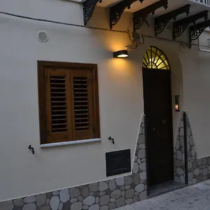 Donjon Centro Castelbuono (Sicily)